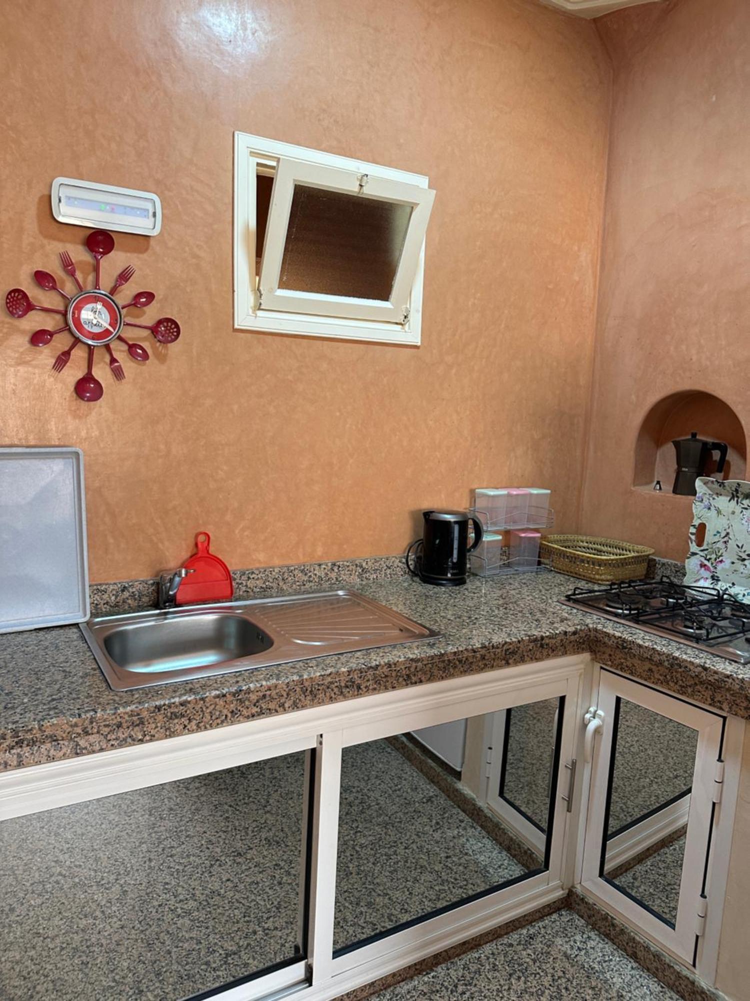 Europa Mirlef T Aventur Guest House 미를레프트 외부 사진